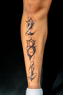 Tattoos By Kash - Our artist Kash at the Shaky Needle
10+ years experience
Ready for walk-ins Tattoos By Kash - Our artist Kash at the Shaky Needle
10+ years experience
Ready for walk-ins