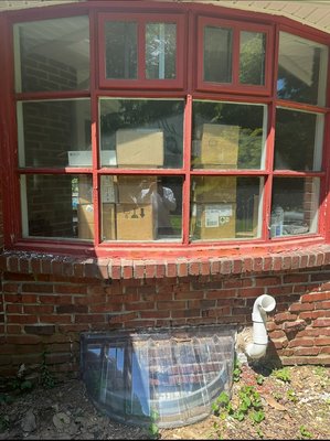 Egg Crate to Bay Replacement - Here we replaced an old egg crate window with a new energy efficient beautiful Bay window. The customer was very satisfied with the end result. Egg Crate to Bay Replacement - Here we replaced an old egg crate window with a new energy efficient beautiful Bay window. The customer was very satisfied with the end result.