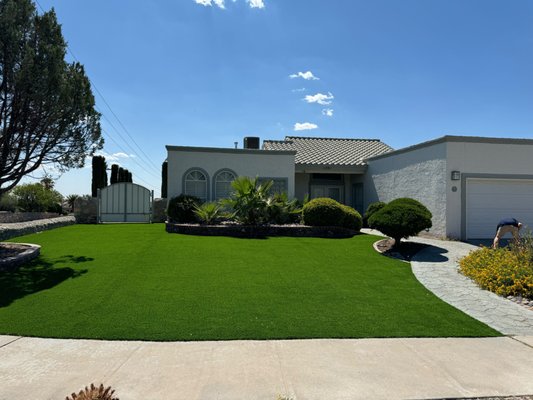 Stunning West El Paso Front Yard - We recently installed this stunning, lush artificial grass to create a beautiful front yard for our client in West El Paso. Now, they enjoy a vibrant, green landscape year-round with minimal upkeep—perfect for their corner lot.
The rich greenery of the grass beautifully complements the understated elegant colors of the house and enhances the breathtaking mountain views, making their front yard the perfect first impression.
Ready for a hassle-free, gorgeous lawn that lasts all year? Let us help you create the perfect outdoor space for your home.