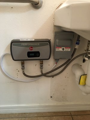 Gas hot water heater install an tankless hot water heater install - The old water heaters were taken out an replaced with new ones Gas hot water heater install an tankless hot water heater install - The old water heaters were taken out an replaced with new ones