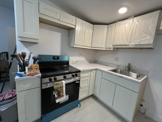Quartz countertop custom cut - A gentleman needed help with cutting and installing a quartz counter top took care of it in an afternoon Quartz countertop custom cut - A gentleman needed help with cutting and installing a quartz counter top took care of it in an afternoon