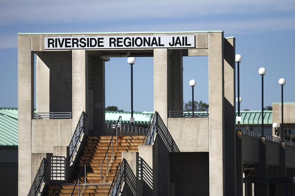 24/7 riverside bail bonding - Bondsman in Riverside! Riverside bonding is here helping 24/7.