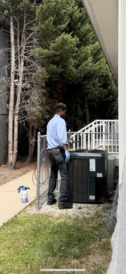 Condenser & TXV Replacement - These projects were done in a school and they were very satisfied. Condenser & TXV Replacement - These projects were done in a school and they were very satisfied.
