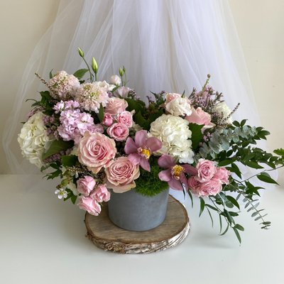 Modern Arrangements - The Modern Arrangements are for those simple and elegant statement pieces for any occasion. Modern Arrangements - The Modern Arrangements are for those simple and elegant statement pieces for any occasion.