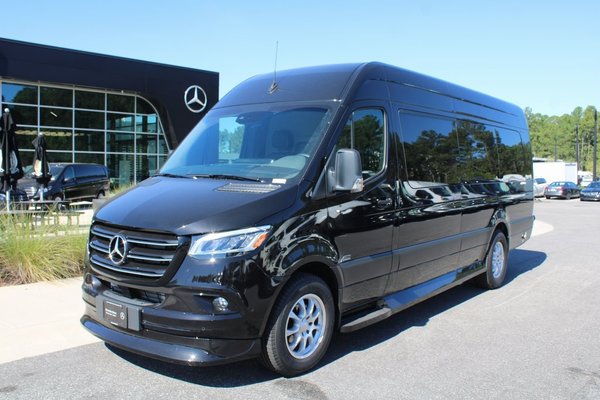 Mercedes-Benz Jet Sprinter - Jet sprinter for 8 passengers. 2 TVs, Full Bar area, Bluetooth connection, and an incredibly smooth ride. Mercedes-Benz Jet Sprinter - Jet sprinter for 8 passengers. 2 TVs, Full Bar area, Bluetooth connection, and an incredibly smooth ride.