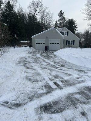 Driveway snow removal - Here are some snow removal jobs we’ve done recently ! Driveway snow removal - Here are some snow removal jobs we’ve done recently !