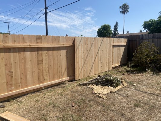 Good Neighbor Fence Style - These are examples of Good Neighbor Fence Styles we have completed. Some of these installs are with Pressure Treated Posts and some are with Galvanized Postmaster Posts set in concrete.