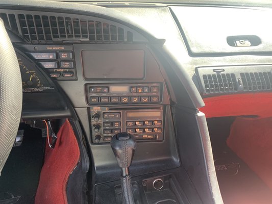 1991 Chevy Corvette - Head Unit upgrade! Touch screen, CarPlay. Brought this old beauty into the new age!