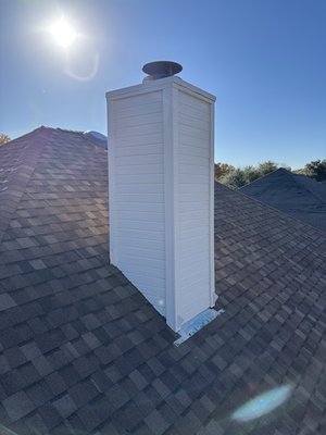 Chimney refresh - This refresh was done on a well deserved chimney. We replaced all rotten wood, sealed all joints and painted to match the rest of the home. 

How beautiful!