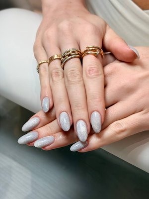 Hard Gel / Builder gel manicure - Hard gel manicure overlay for natural nails with cat eye design Hard Gel / Builder gel manicure - Hard gel manicure overlay for natural nails with cat eye design