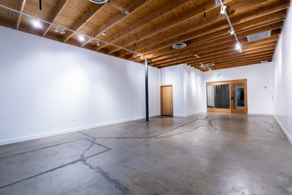 Suite 155 - Our spaces are blank canvases that will allow you to easily bring your creative vision to life. They're great for micro-events with small gatherings such as baby showers, pop-up shops, meetings, and more! Suite 155 - Our spaces are blank canvases that will allow you to easily bring your creative vision to life. They're great for micro-events with small gatherings such as baby showers, pop-up shops, meetings, and more!