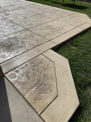 Patio Installation - This Patio Installation job involved removing old grass & installing new concrete patio. Owner chose stamped pattern & color.
Project Duration: 3 Days Patio Installation - This Patio Installation job involved removing old grass & installing new concrete patio. Owner chose stamped pattern & color.
Project Duration: 3 Days