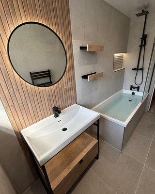 bathroom remodel - Transforming bathrooms in Garrowhill 🛁

We are absolutely obsessed with this transformation!