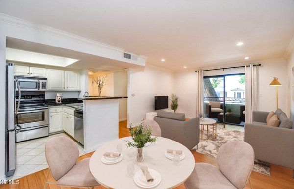 Mar Vista - When a client had a limited budget to spend on prepping his condo for sale, I suggested virtual staging instead. An inexpensive way to showcase the home's true possibilities. My client was extremely happy with the results. We received multiple offers and the property sold above the list price.