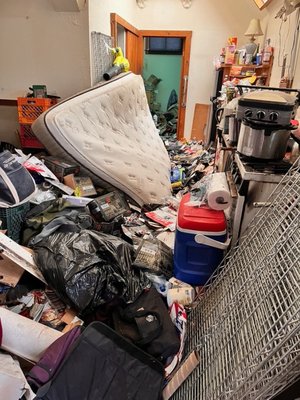 House Boat Clean Out - One of our customers had a hoarder situation in their house boat and needed help, we got our guys out there and completed it for them. Now they can remodel. We do all size jobs from one item to big truck loads. Reach out with any questions and receive a quote. House Boat Clean Out - One of our customers had a hoarder situation in their house boat and needed help, we got our guys out there and completed it for them. Now they can remodel. We do all size jobs from one item to big truck loads. Reach out with any questions and receive a quote.