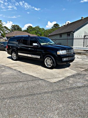 SUV-Navigator - SUV- Lincoln Navigator- 6 passenger SUV-Navigator - SUV- Lincoln Navigator- 6 passenger