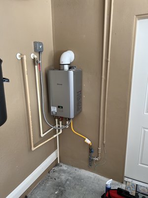 Water heater installation - We do all types of water heaters, stoppages and all service plumbing. Call us today for your free quote Water heater installation - We do all types of water heaters, stoppages and all service plumbing. Call us today for your free quote