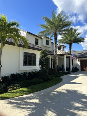 Exterior window cleaning in Jupiter Florida - I had a blast today cleaning this luxurious home, the owner was a pleasure to work for, she even fed me and kept me hydrated throughout the day.