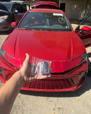 Toyota Camry 2025 - 3 different 2025 Toyotas Camrys  — 3 new keys made after full key loss!
Each car got a brand new Smart Key.
No tow truck. No dealership. On-site service — only in Sacramento!
I’m one of the few locksmiths who can handle even the newest Toyota models after all keys are lost.

Fast, professional, and affordable.
Call or text: 916-890-4921