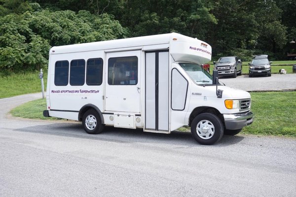Airport Shuttles - Airport Shuttle- 5 person group minimum Airport Shuttles - Airport Shuttle- 5 person group minimum
