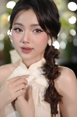 Bridal Makeup - While the name may suggest exclusivity, Asian-style (Thai, Korean, Douyin, Viet) makeup is an art form that embraces everyone, regardless of their background.

Whether you desire a natural, dewy look that enhances your unique features or crave the beautifully intense looks found in Thai style makeup, we've got something special for each and every individual. The beauty of Asian makeup lies in its versatility and adaptability to suit diverse preferences and personalities.

At Chien & Buffle, we believe makeup is a universal language, and Asian-style makeup opens doors to a world of creativity and self-expression for all. Embrace the allure of Asian-inspired makeup and embark on a journey that transcends cultural boundaries, where you can unleash your inner beauty and reveal the best version of yourself.