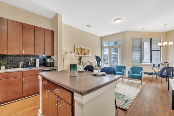 Uptown Suite Charlotte - Close to everything and located in Uptown section of the city.