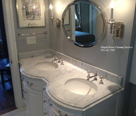 Bathroom Cleaning - Bathroom Deep Cleaning