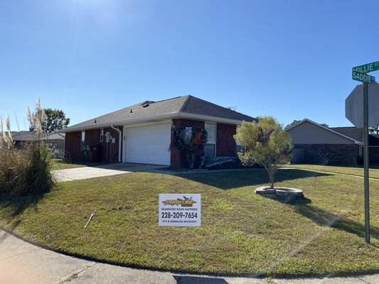 Seamless rain gutters, gutter protection. - This is a generally a standard installation, takes 1-2 days to install. Lifetime warranty on all materials. Seamless rain gutters, gutter protection. - This is a generally a standard installation, takes 1-2 days to install. Lifetime warranty on all materials.