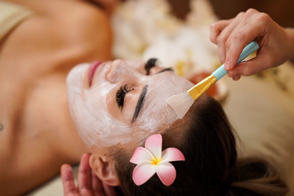 3-HOUR BLISS PACKAGE! - Pamper yourself or your loved one with this 3 hour blissful experience. Receive a 55 minute Aromatherapy Pure Relaxation Massage AND a So Soothing Facial, followed by a 45 minute relaxation in the Himalayan Salt Cave. 3-HOUR BLISS PACKAGE! - Pamper yourself or your loved one with this 3 hour blissful experience. Receive a 55 minute Aromatherapy Pure Relaxation Massage AND a So Soothing Facial, followed by a 45 minute relaxation in the Himalayan Salt Cave.