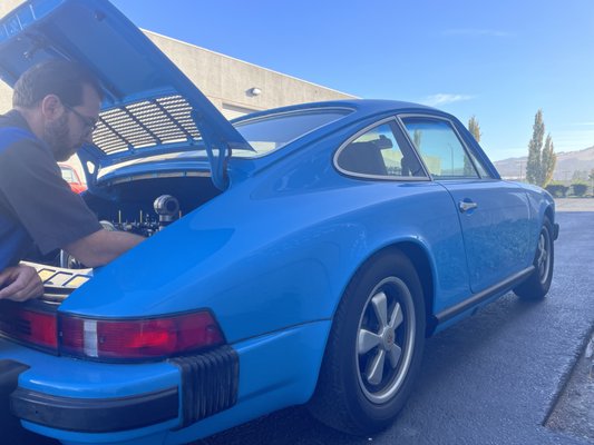Vintage Porsche Diagnostic - Vintage Porsches need an experienced hand for carboretor tuning. We perform tune ups and diagnostic on your Vintage Porsches. Vintage Porsche Diagnostic - Vintage Porsches need an experienced hand for carboretor tuning. We perform tune ups and diagnostic on your Vintage Porsches.