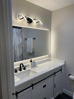 Bathroom remodel - This project took place in Palatine Il.
All fixtures changed, tiles changed.