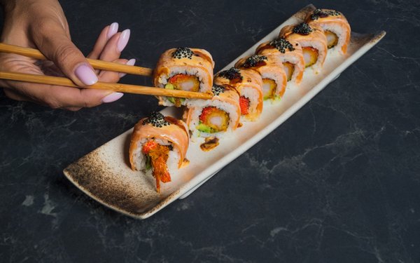 Signature Rolls - Signature Rolls from Sushi Atelier are unique and sophisticated rolls that immerse you in the world of Japanese cuisine with every bite. The restaurant serves rolls crafted with attention to quality and beauty, where every detail matters. Only the freshest and most selective ingredients are used, ensuring vibrant and delightful flavors. Signature Rolls - Signature Rolls from Sushi Atelier are unique and sophisticated rolls that immerse you in the world of Japanese cuisine with every bite. The restaurant serves rolls crafted with attention to quality and beauty, where every detail matters. Only the freshest and most selective ingredients are used, ensuring vibrant and delightful flavors.