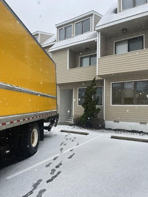Rain, Snow, or Shine! - Nothing stops us at ELITE Moving! A quick and efficient move from Timonium, MD to Avalon, NJ for the ELITE men today. 
Customer satisfaction along with a flawless move despite some wintry conditions. If you or anyone you know is looking for quality service and competitive pricing, give ELITE Moving and Storage a call! 

Dan (443-928-8242)
Matt (410-707-4005)

Local, long distance residential and commercial moves done the ELITE way!
We are Honest, Reliable and always ELITE! 
💪🏼🚛❄️