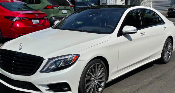 Chorome delete on S550 - Insignificant changes on this vehicle gave a significantly new look. Chorome delete on S550 - Insignificant changes on this vehicle gave a significantly new look.