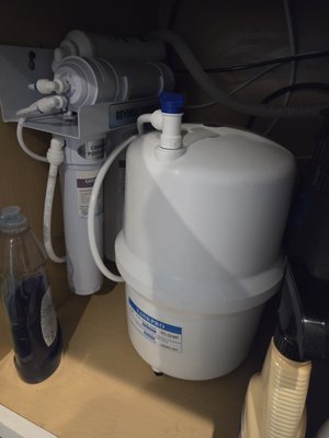 Whole home water treatment system - This customer in Amherst had VERY hard water as well as concerning chlorine levels. 
This Watermax, by Hague, is a MULTIPURPOSE conditioning unit with a 25 year warranty!! This unit is tailored for your unique water problems.
The AeroClean is our CHEMICAL FREE laundry unit.  Which means you never have to use any harsh chemicals or laundry detergent EVER again. Yes, you read that right.  No more soap 🚫
The Reverse Osmosis unit will allow this family to have clean, drinking and cooking water right from the faucet AND their refrigerator unit!
