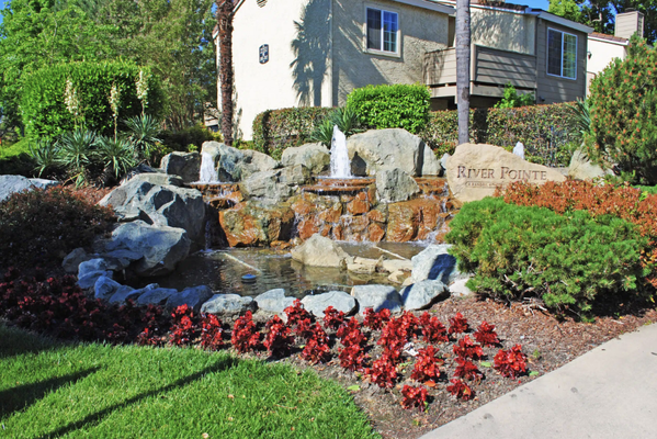 Commercial Weekly Maintanance and Design/Build Projects - We specialize in design and installation of Commercial landscaping. We make upkeep easy with weekly maintenance services. We also offer weekly maintenance for large Estates. Commercial Weekly Maintanance and Design/Build Projects - We specialize in design and installation of Commercial landscaping. We make upkeep easy with weekly maintenance services. We also offer weekly maintenance for large Estates.