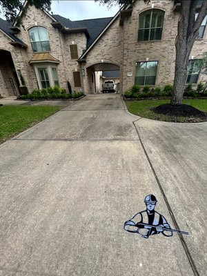 Driveway & walkway cleaning - From grime to shine, at an affordable price!! 

Call or Text for a free estimate now