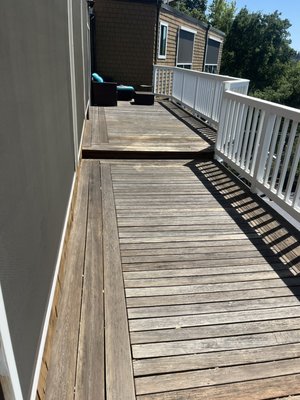 Deck staining painting - We painted this deck, we did it step by step: Pressure washing, sanding, and two coats of staining. Deck staining painting - We painted this deck, we did it step by step: Pressure washing, sanding, and two coats of staining.