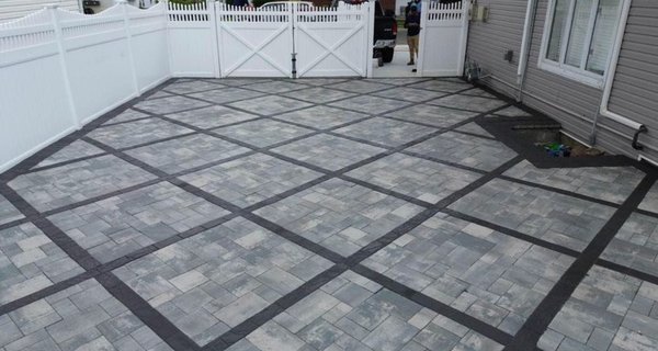 Masonry 
Pavers 
Outdoor living relaxing place - We transformed this  outdoor space into a stunning living patio, expertly crafted for relaxation and entertaining.