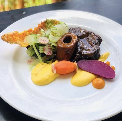Tasting Menu November 5th - Welcome. I’m Chef Jason Raffin and I create private dining experiences here on Maui that feel like they belong to this island. The menus I cook are rooted in the ingredients that grow and live here. Fresh line-caught fish. Local beef. Canoe crops like kalo, ulu, and uala. Heirloom vegetables from small upcountry farms. I try to let Maui speak for herself through the plate.
My cooking background comes from fine dining kitchens and chef driven restaurants where the details matter. Temperature. Texture. Seasoning. Timing. The invisible things that make a dish feel luxurious and effortless. When I come into your villa or home, the focus is on creating an experience that feels personal to you. Something you will talk about long after the night is over.
I offer full service multi course tasting menus, family style dinners, brunches, cocktail hours, weddings, intimate celebrations, and chef curated events. Every menu is tailored to your group and your preferences. Dietary needs are respected and accommodated thoughtfully. Kids are welcome at the table and I love making them feel included with their own chef made dishes. Tasting Menu November 5th - Welcome. I’m Chef Jason Raffin and I create private dining experiences here on Maui that feel like they belong to this island. The menus I cook are rooted in the ingredients that grow and live here. Fresh line-caught fish. Local beef. Canoe crops like kalo, ulu, and uala. Heirloom vegetables from small upcountry farms. I try to let Maui speak for herself through the plate.
My cooking background comes from fine dining kitchens and chef driven restaurants where the details matter. Temperature. Texture. Seasoning. Timing. The invisible things that make a dish feel luxurious and effortless. When I come into your villa or home, the focus is on creating an experience that feels personal to you. Something you will talk about long after the night is over.
I offer full service multi course tasting menus, family style dinners, brunches, cocktail hours, weddings, intimate celebrations, and chef curated events. Every menu is tailored to your group and your preferences. Dietary needs are respected and accommodated thoughtfully. Kids are welcome at the table and I love making them feel included with their own chef made dishes.