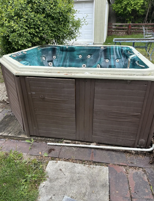 Hot Tub Removal - At Blue Eagle Junk Removal, we take the hassle out of removing your old hot tub. Our professional team has the necessary skills and equipment to safely and efficiently remove your hot tub from your property. We understand that hot tubs can be challenging to dismantle and dispose of, but with our expertise and experience, you can trust us to get the job done right. We also offer competitive pricing and top-notch customer service to ensure your complete satisfaction. Don't let an old hot tub take up space in your yard any longer. Contact us and let us take care of it for you. Choose Blue Eagle Junk Removal for hassle-free hot tub removal. Hot Tub Removal - At Blue Eagle Junk Removal, we take the hassle out of removing your old hot tub. Our professional team has the necessary skills and equipment to safely and efficiently remove your hot tub from your property. We understand that hot tubs can be challenging to dismantle and dispose of, but with our expertise and experience, you can trust us to get the job done right. We also offer competitive pricing and top-notch customer service to ensure your complete satisfaction. Don't let an old hot tub take up space in your yard any longer. Contact us and let us take care of it for you. Choose Blue Eagle Junk Removal for hassle-free hot tub removal.