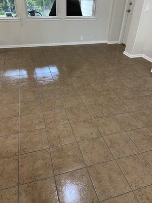 Residential Ceramic Tile and Grout Cleaning. - Ceramic tile in homes is beautiful and on-trend. We help you keep your tile revitalized and bright, like the day it was installed. Residential Ceramic Tile and Grout Cleaning. - Ceramic tile in homes is beautiful and on-trend. We help you keep your tile revitalized and bright, like the day it was installed.