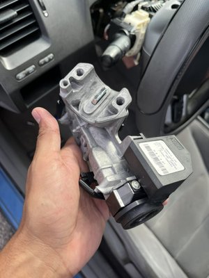 Honda Ignition Replacement - 2008 Honda Civic, Key stuck in the ignition. In most cases, our team of highly skilled locksmith professionals are able to fix the problem without having to replace the entire Ignition Housing, which save you time and money. Don’t hesitate to contact us if you have a similar situation.
Problem commonly found in Honda all years. Honda Ignition Replacement - 2008 Honda Civic, Key stuck in the ignition. In most cases, our team of highly skilled locksmith professionals are able to fix the problem without having to replace the entire Ignition Housing, which save you time and money. Don’t hesitate to contact us if you have a similar situation.
Problem commonly found in Honda all years.