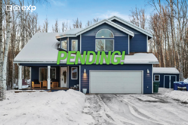 🔥PENDING! | 💰 $299,000 | 📍Anchorage - 🛌 3 Bed | 🛀 2.5 Bath | 2 Car Garage | 🏡 1,896 SF - 7360 S Brimestone Dr Wasilla AK 99623
🌅Charming 3 bedroom, 2.5 bathroom, 2 car garage home just 45 minute from Anchorage. Fresh paint, vaulted ceilings, large windows let the natural light in, large master bedroom with ensuite, fireplace family room and a living room, formal dining, all appliances stay with the home including the washer dryer. Front yard boasts curb appeal with paved driveway and a covered porch, exterior was painted approx. 1 year ago, backyard is private and level, has a deck, planter boxes, green lawn, fire pit, wildlife visit often, walking distance to golfing. Close to hiking trails, restaurants, hospitals, shopping and recreation, This home shows pride of ownership throughout, It's clean and move in ready.
📲Schedule your private showing today! 907-885-3305
Unity Home Group Alaska - EXP Realty, LLC. Anchorage 🔥PENDING! | 💰 $299,000 | 📍Anchorage - 🛌 3 Bed | 🛀 2.5 Bath | 2 Car Garage | 🏡 1,896 SF - 7360 S Brimestone Dr Wasilla AK 99623
🌅Charming 3 bedroom, 2.5 bathroom, 2 car garage home just 45 minute from Anchorage. Fresh paint, vaulted ceilings, large windows let the natural light in, large master bedroom with ensuite, fireplace family room and a living room, formal dining, all appliances stay with the home including the washer dryer. Front yard boasts curb appeal with paved driveway and a covered porch, exterior was painted approx. 1 year ago, backyard is private and level, has a deck, planter boxes, green lawn, fire pit, wildlife visit often, walking distance to golfing. Close to hiking trails, restaurants, hospitals, shopping and recreation, This home shows pride of ownership throughout, It's clean and move in ready.
📲Schedule your private showing today! 907-885-3305
Unity Home Group Alaska - EXP Realty, LLC. Anchorage