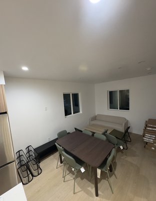 Furniture assembly in two townhouses. - I assembled furniture for two townhouses, including beds, nightstands, and work areas. The entire project took two days, resulting in a fully furnished space ready for use.