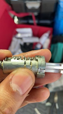Toyota Tundra 2012 - Customer complained that his key won’t turn the door lock so we pull up the door lock and Rekey the lock 👍🏻  he was so happy that you asked for another key.
Was fast and easy.
Mahalo. Toyota Tundra 2012 - Customer complained that his key won’t turn the door lock so we pull up the door lock and Rekey the lock 👍🏻  he was so happy that you asked for another key.
Was fast and easy.
Mahalo.
