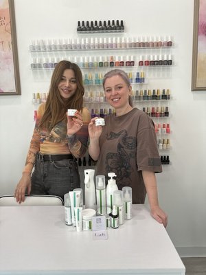 Kart pedicure. - I’m happy to announce that magical product. KART pedicure is an exclusive cosmetological pedicure that restores the skin of the foot using premium products from Israel.
98% natural ingredients, suitable for pregnant women, recommended for diabetics. Non-traumatic - only dead cells are removed, and living cells are nourished and moisturized. This product helps restore the nail plate, get rid of dryness, cracks, sweating, calluses, warts and fungus. Kart pedicure. - I’m happy to announce that magical product. KART pedicure is an exclusive cosmetological pedicure that restores the skin of the foot using premium products from Israel.
98% natural ingredients, suitable for pregnant women, recommended for diabetics. Non-traumatic - only dead cells are removed, and living cells are nourished and moisturized. This product helps restore the nail plate, get rid of dryness, cracks, sweating, calluses, warts and fungus.