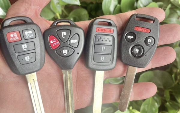 Remote Keys for Cars We Got You Covered - Lock your keys in your car? Usually we can be there in 30 minutes or less! Same Day and Emergency Locksmith 3053850017