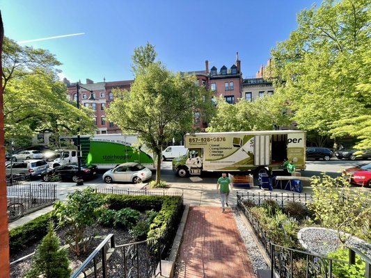 Successful moves by Stairhoppers - Double the power! Two Stairhopper movers trucks on-site for a big residential move in Boston. Efficient teamwork and precise coordination made this city move a breeze! Successful moves by Stairhoppers - Double the power! Two Stairhopper movers trucks on-site for a big residential move in Boston. Efficient teamwork and precise coordination made this city move a breeze!