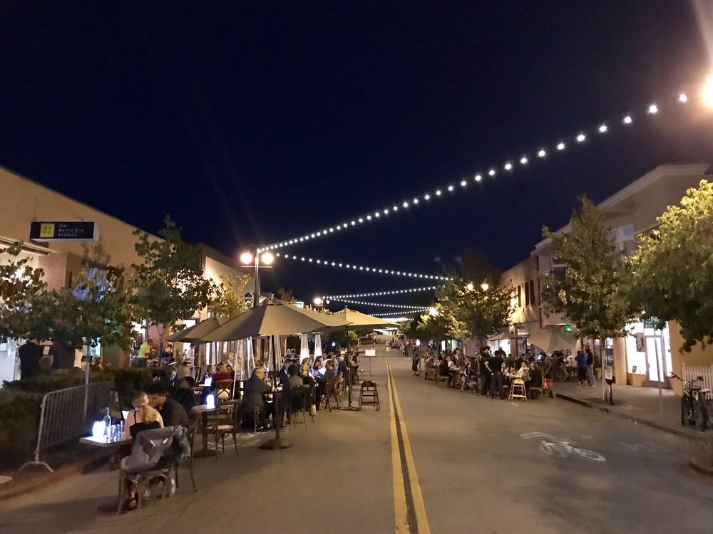 Dining Under The Lights - 27 Photos - American Traditional - 4th St San Rafael Ca - Restaurant Reviews